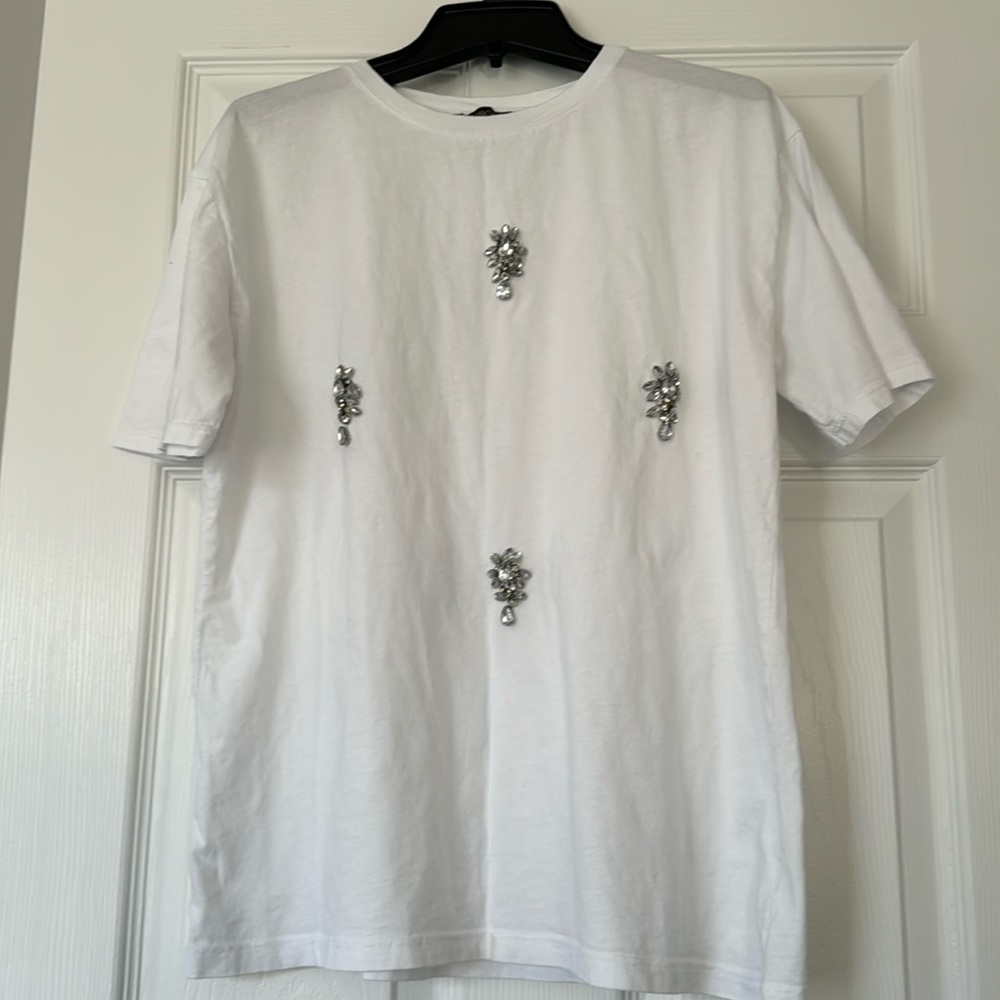 Tshirt with stones very casual chic